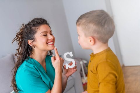 Dil ve Konuşma Terapisi