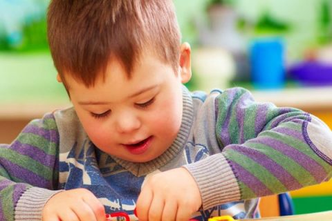 Otizm Spektrum Bozukluğu Olanlar için Destek Eğitim Programları